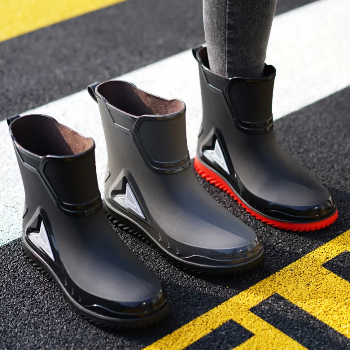 Short%20and%20Medium%20Tube%20Men's%20Bundle%20Rain%20Shoes%20Night%20with%20Reflective%20Strip%20%20Shoes%20Waterproof%20Shoes%20Elastic%20Band%20Waterproof%20-%20Image%203