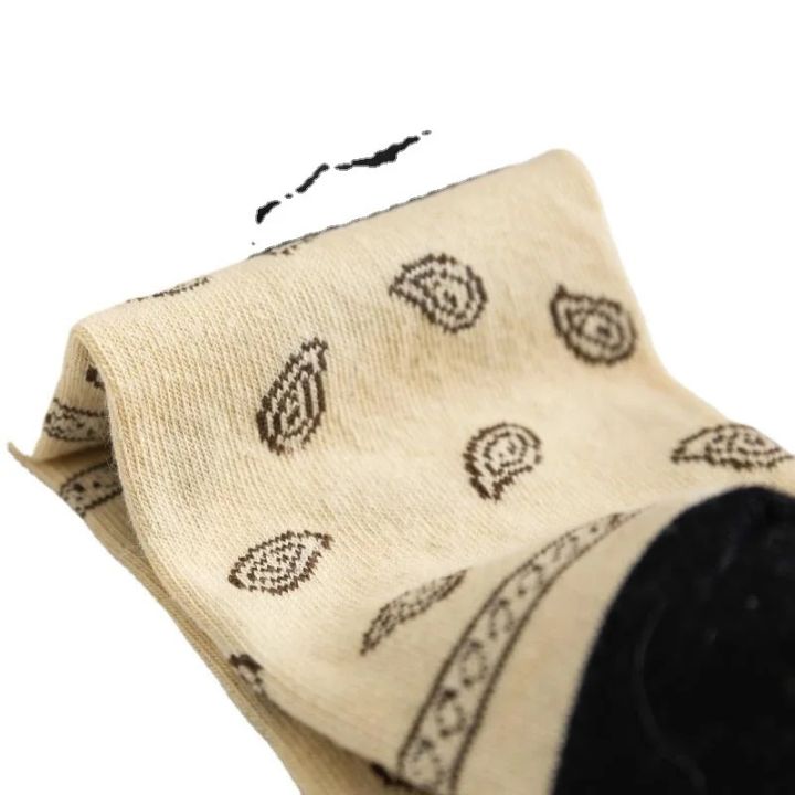 Bandana%20Print%20Cactus%20Jack%20Socks%20Unisex%20-%20Image%203