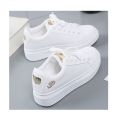 Spring Women Casual Shoes White Breathable Embroidered Flower Lace-Up Women Sneakers Fashion Korean Version Women Tennis Shoes.