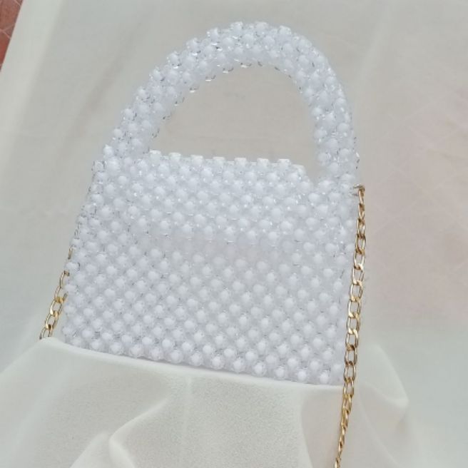 Milky%20beaded%20bag%20%7C%20handwoven%20handbag%20%7C%20crossbody%20bag%20-%20Image%203