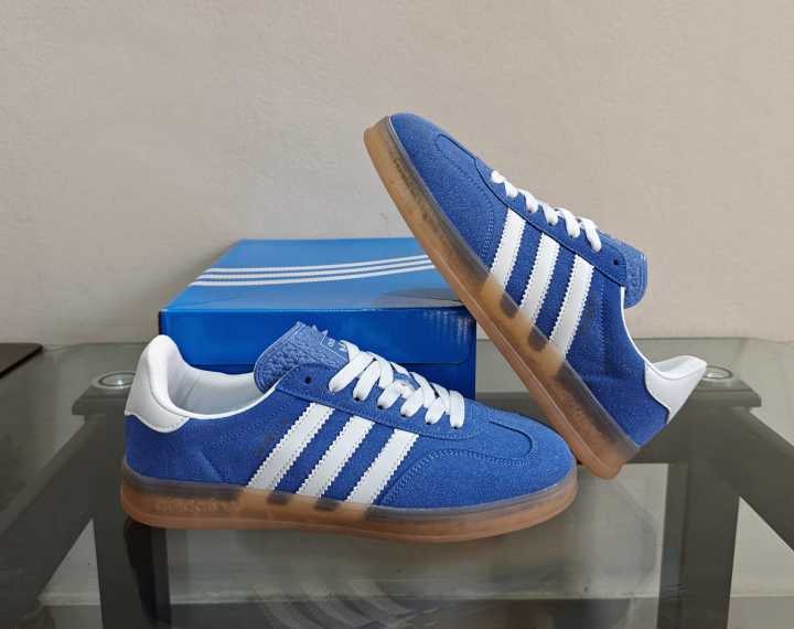 Real%20Pic%20&%20Vedio%0AAdidas%20Gazzle%0AOEM%20Grade%20Copy%20%0AMade%20in%20Vietnam%0A%0ALight%20Weight%20&%20Comfortable%20%0APremium%20Quality%20%0AShoe%20Materials%20onek%20valo%20maner%20-%20Image%206