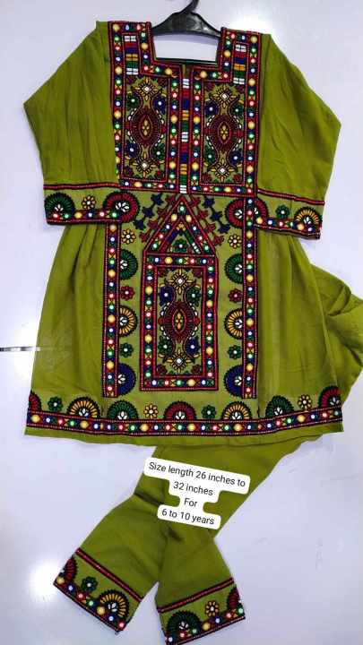 Girl%20Balochi%20ghagha%202%20pcs%20suit%20beautiful%20balochi%20embroidery%20in%20multiple%20colors%20Frocks%20traditional%20Balochi%20-%20Image%203