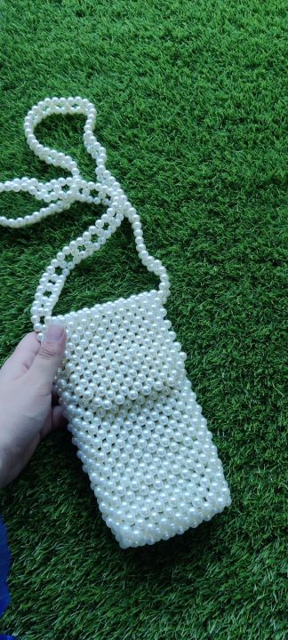 Pearls%20PhoneCase%20HandBag%20-%20Image%202
