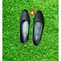 Ladies orginal leather long lasting pump shoe..