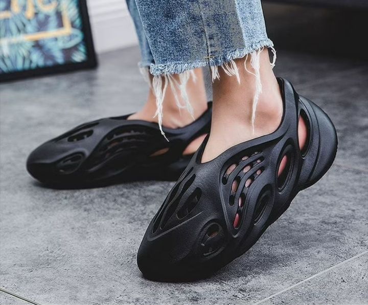 Yeezy Clogs Soft and Comfortable