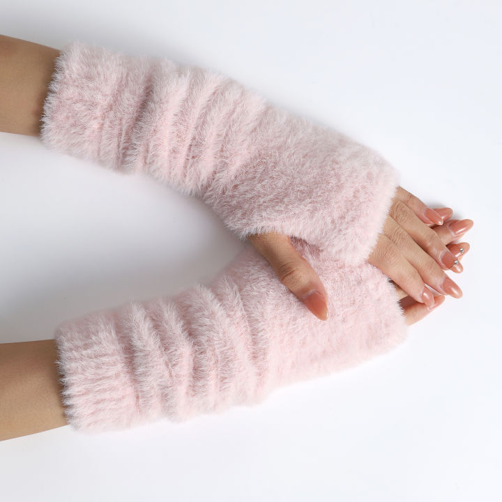 Botvotee%20Fall%20Winter%20Women%20Arm%20Warmers%20Mink-Like%20Velvet%20Fingerless%20Gloves%20Y2K%20Wrist%20Warmers%20-%20Image%203