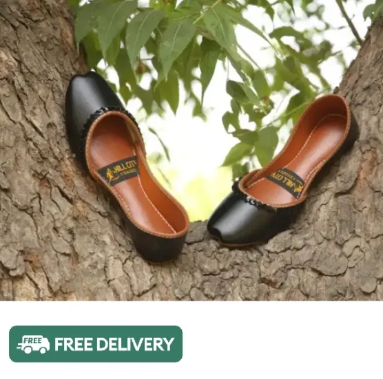 Black%20Desi%20Khussa%20for%20Women%20-%20Traditional%20Handcrafted,%20Comfortable,%20Versatile%20Ethnic%20Footwear%20-%20Image%206