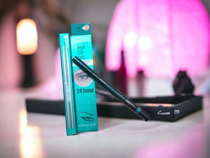 Lakme%2024H%20Pencil%20Eyeliner%20-%20Image%202