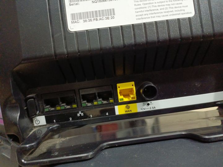 SAGEMCOM%20FAST%205260%20DUAL-BAND%20WIRELESS%20WI-FI%20ROUTER%20-%20Image%203