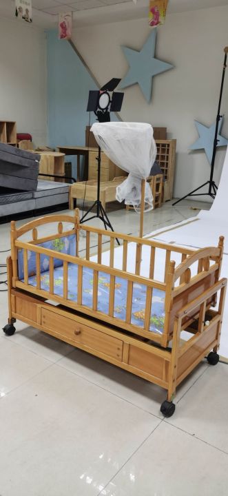 Baby%20Compact%20Folding%20Wooden%20Window%20Crib%20with%20Safety%20Gate,%20Natural%20-%20Image%208