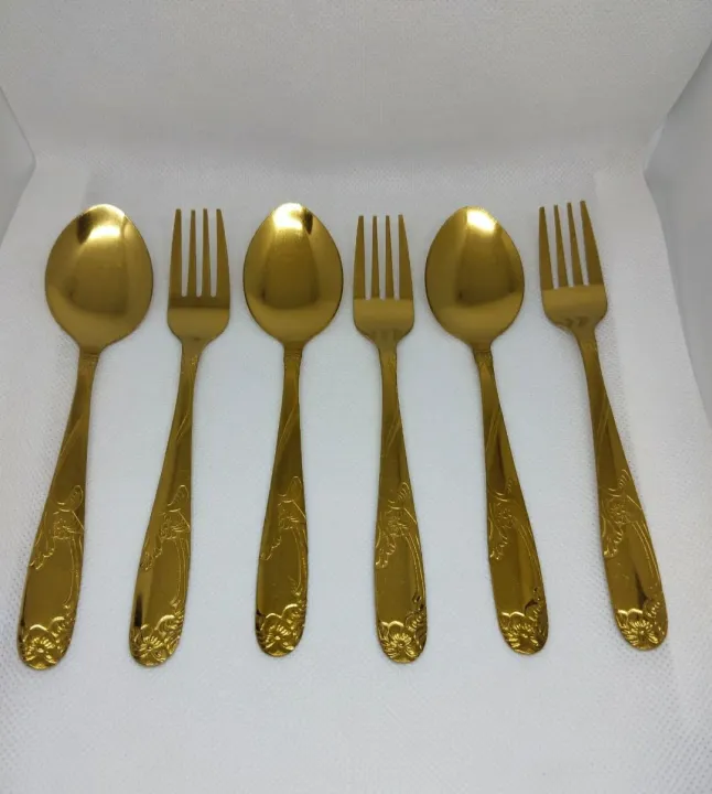 12%20%20Golden%20Stainless%20Steel%20Spoon%20Set%20-%20Add%20A%20Touch%20Of%20Luxury%20To%20Your%20Dining%20Table%20With%20This%20Golden%20Spoon%20Set%20-%20Image%204