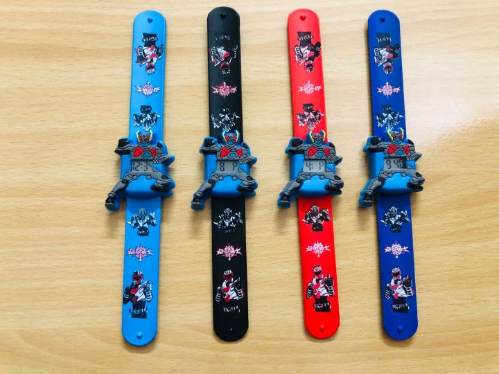 Character%20Digital%20Scale%20Strip%20Watch%20For%20Kids%20-%20Image%207