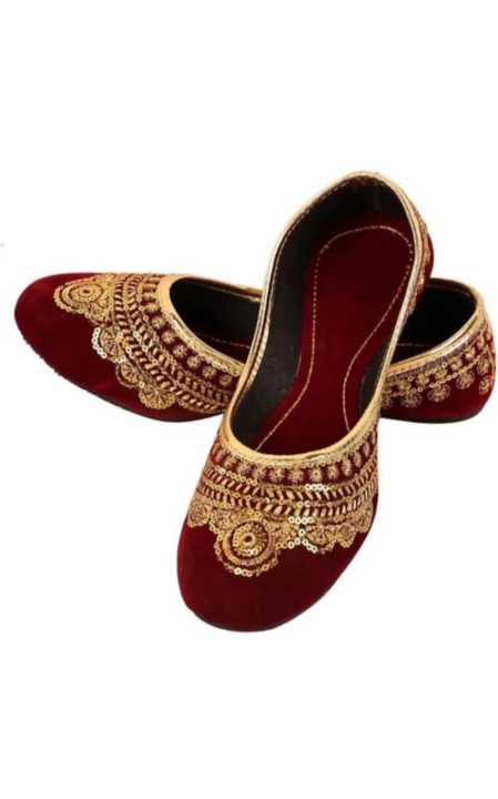 Women's%20Rajasthani%20Jutti%20Handmade%20Embroidered%20Slippers%20Golden%20Color%20for%20Women%20Rajasthani%20Footwear%20-%20Image%206