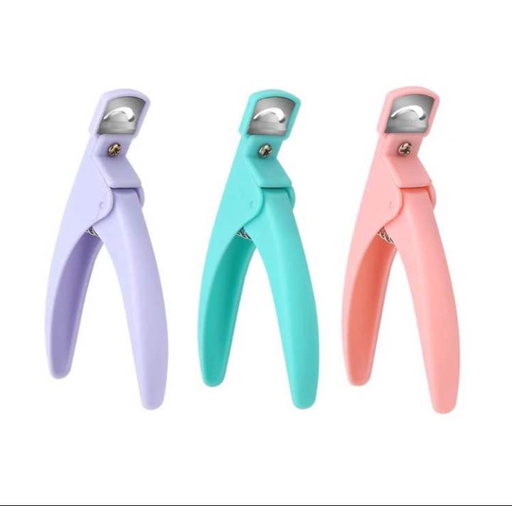 Professional%20nail%20art%20clipper%20use%20to%20cut%20tips%20and%20edges%20of%20presson%20nails%20and%20false%20nails,nail%20tool%20easy%20to%20use%20-%20Image%203