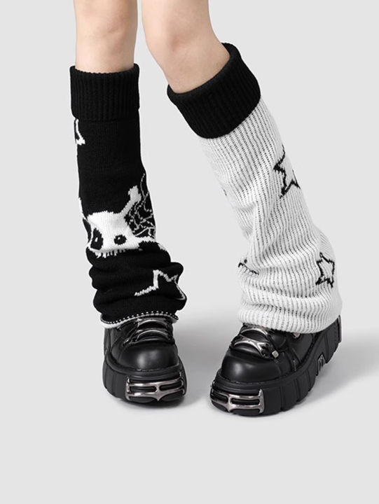 Vintage%20Autumn%20Winter%20Japanese%20Skeleton%20Element%20Leg%20Warmers%20Subculture%20Y2k%20Slimming%20Student%20Pile%20Socks%20Front%20and%20Back%202%20Wearing%20-%20Image%204