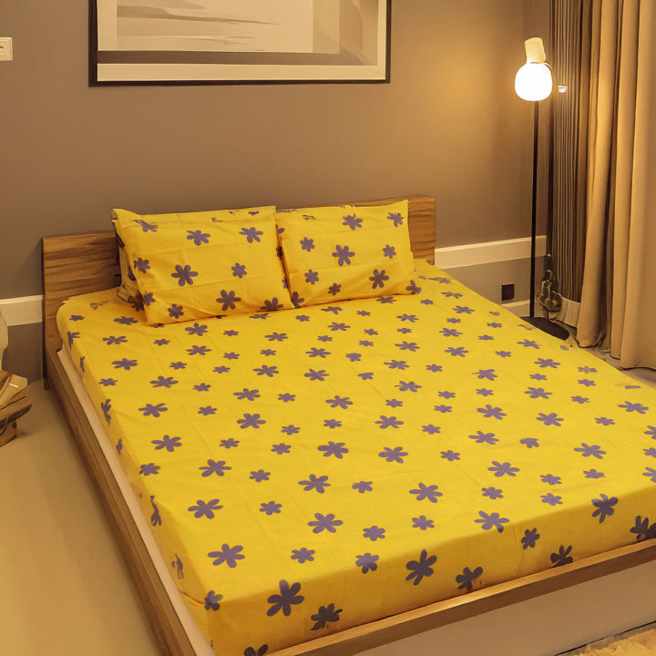 King%20Size%20Premium%20Bed%20Sheet%2088"%20x%2098"%20with%202%20Pillow%20Covers%20%7C%20Yellow%20Bed%20Sheet%20with%20Grey%20Floral%20Print%20-%20Image%202