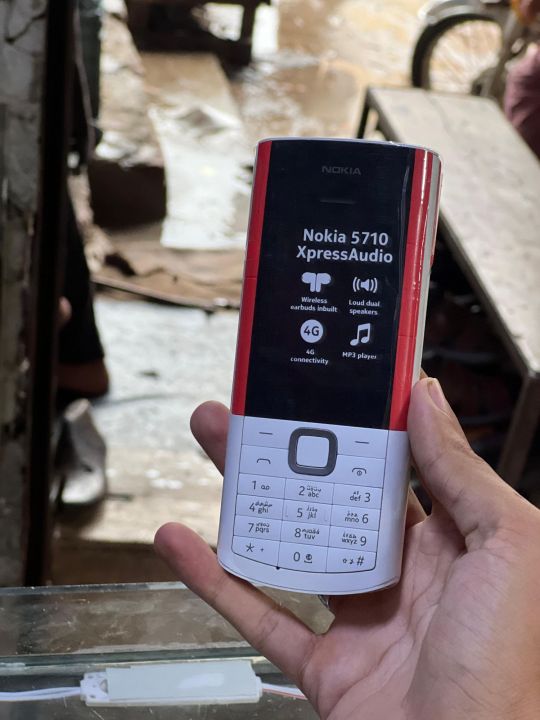 Nokia%205710%20feature%20phone%20double%20sim%20PTA%20approved%20with%20build%20in%20airbuds%20good%20quality%20of%20product%20original%20pic%20attached%20-%20Image%203