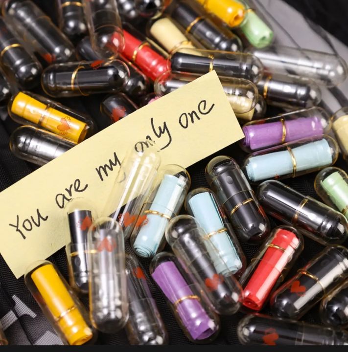 Love%20Message%20Letter%20Capsule%20-%20Love%20Message%20In%20Mini%20Capsules%20-%20Cute%20Gift%20for%20Girls%20and%20Boys%20for%20Valentines%20Day,%20Birthday,%20Wedding%20-%20Pack%20of%2010/50%20-%20Image%202