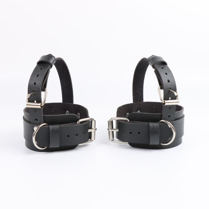 Adjustable%20PU%20leather%20ankle%20strap%20to%20match%20with%20high%20heels%20-%20stylish%20gothic%20women's%20fashion%20accessories%20for%20parties,%20festivals%20a%20-%20Image%204