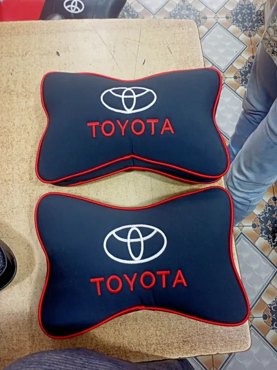 Car%20Seat%20Neck%20Pillow%20Toyota%20Black%20Color%20-%20Image%202