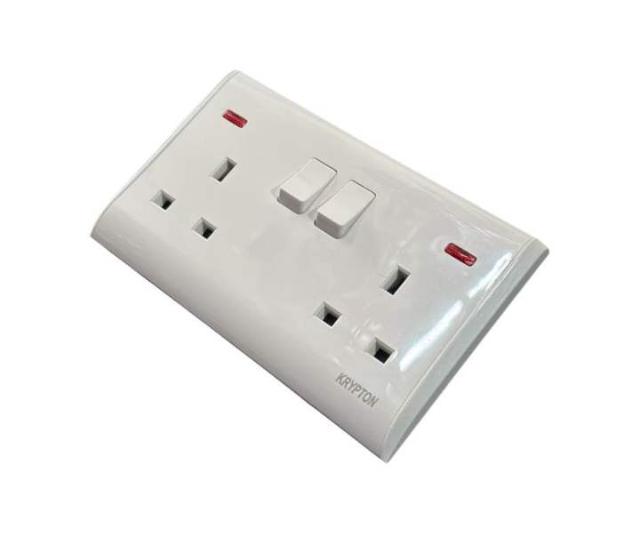 13A%20Twin%20socket%20-%20Image%202