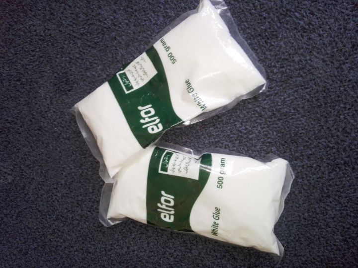 White%20Glue%20Pouch%201kg%20-%20Image%202