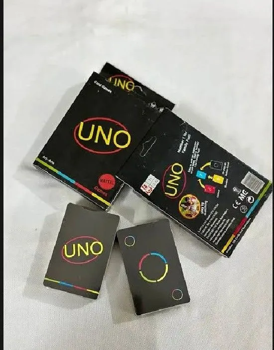 UNO%20BLACK(minimalista).A%20new%20version%20of%20uno.An%20amazing%20card%20game.Also%20the%20card%20is%20very%20premium.%20-%20Image%208
