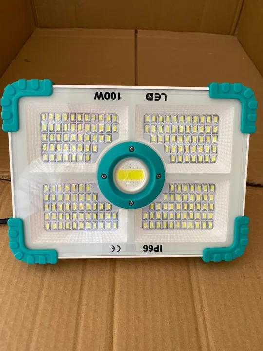 Solar%20Charging%20hand%20held%20Lamp%20100%20watt%20-%20Image%204