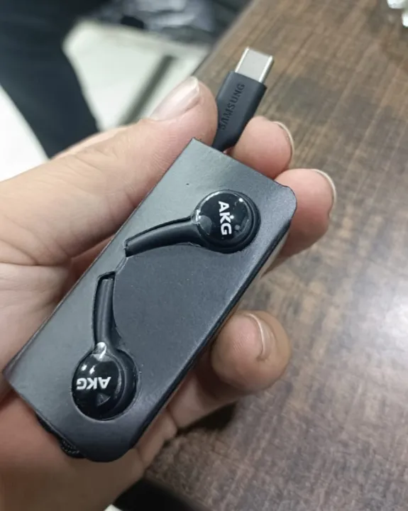 AKG%20Type-c%20wired%20handree%20-%20Image%202