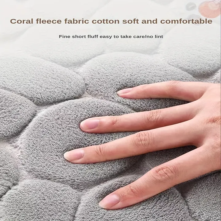 Curved%20bathroom%20mat%20thickened%20shower%20room%20absorbent%20door%20mat%20toilet%20bathroom%20non-slip%20mat%20dirt-resistant%20entrance%20mat%20-%20Image%203