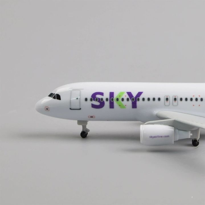 a320%20sky%20airlines%201%20400%20model%20planes%2020cm%20Chilean%20airbus%20a320%20Metal%20Replica%20aircraft%20model%20With%20Landing%20Gear%20Aviation%20Simulation%20-%20Image%204
