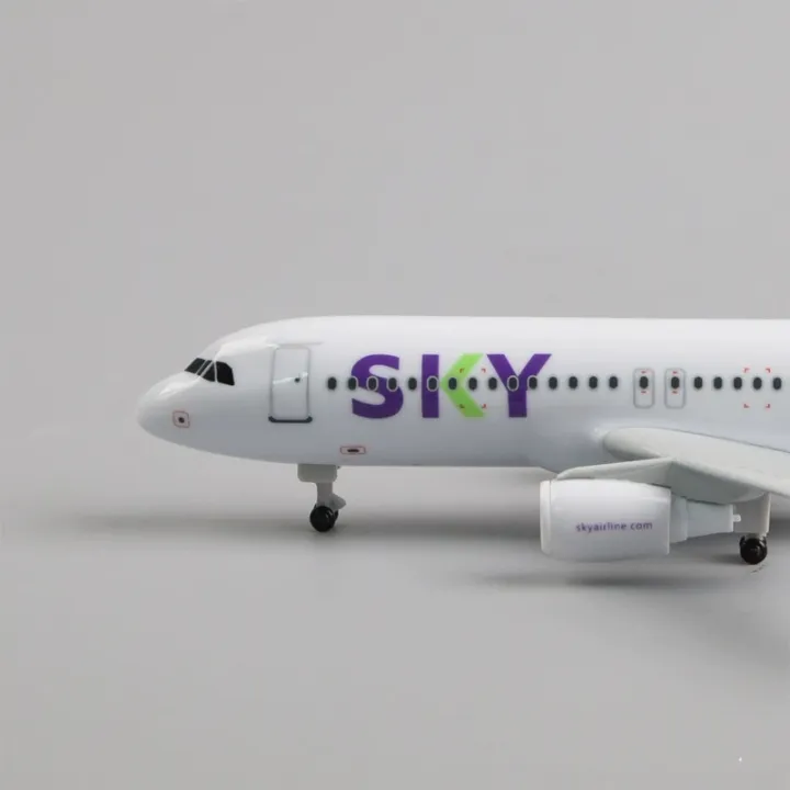 a320%20sky%20airlines%201%20400%20model%20planes%2020cm%20Chilean%20airbus%20a320%20Metal%20Replica%20aircraft%20model%20With%20Landing%20Gear%20Aviation%20Simulation%20-%20Image%204