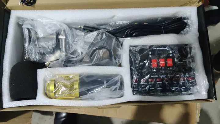 BM800%20Condenser%20Microphone%20with%20Sound%20Card%20and%20Pop%20Filter%20-%20Professional%20Kit%20-%20Image%206