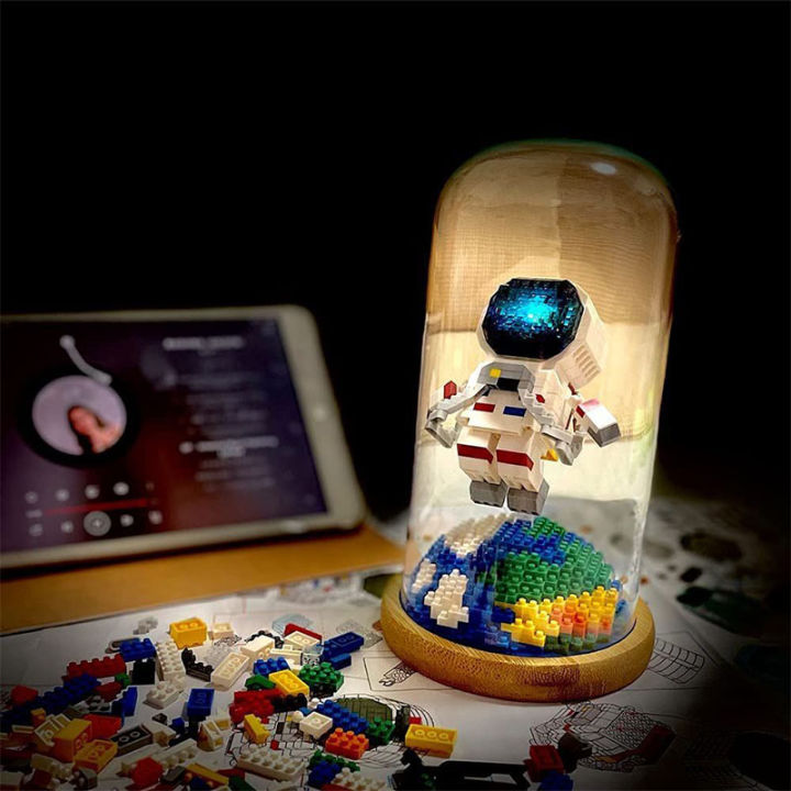 (with%20Cover%20+%20Colored%20Lights)%20Wise%20Astronaut%20Building%20Blocks%20with%20Lights,%20Astronaut,%20Space%20Building%20Blocks,%20Nano%20Blocks,%20Spaceman%20Building%20Blocks%20-%20Image%205