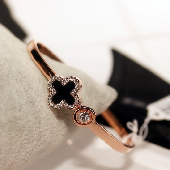 Metal%20Titanium%20Steel%20Bangle%20Rose%20Leaf%20Clover%20Charm%20Opened%20Cuff%20Bangle%20Bracelet%20for%20birthday%20gift%20%7C%20Rose%20Gold%20-%20Image%202