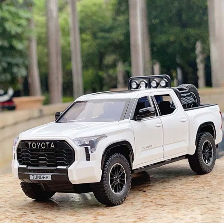 1/24 Tundra Alloy Pickup Car Model Diecast & Toy Metal Off-Road Vehicles Car Model Sound and Light Collection
