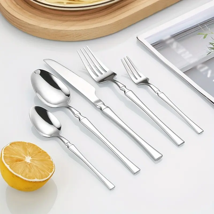 4/6/16/24pcs%20%20Silver%20stainless%20steel%20cutlery%20Steak%20knife%20and%20fork%20dessert%20spoon%20spoon%20and%20teaspoon%20Home%20restaurant%20cutlery%20set%20-%20Image%202