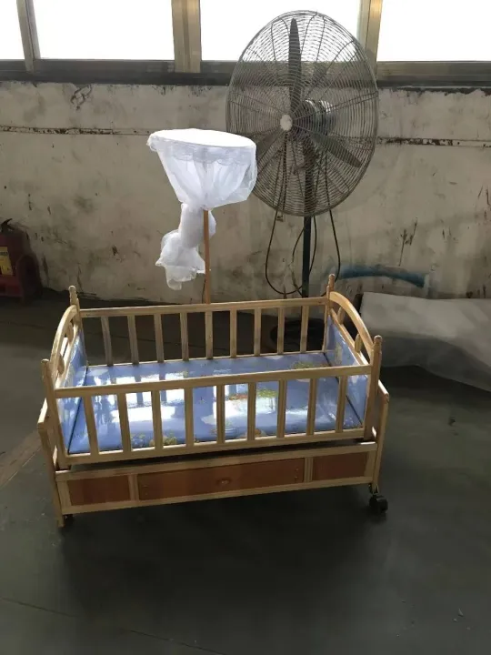 Baby%20Compact%20Folding%20Wooden%20Window%20Crib%20with%20Safety%20Gate,%20Natural%20-%20Image%206