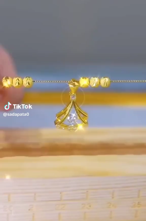 Agile Ginkgo Leaf Necklace for Women in 2025 New Light Luxury Niche Design High-quality Temperament Collarbone Chain Accessories