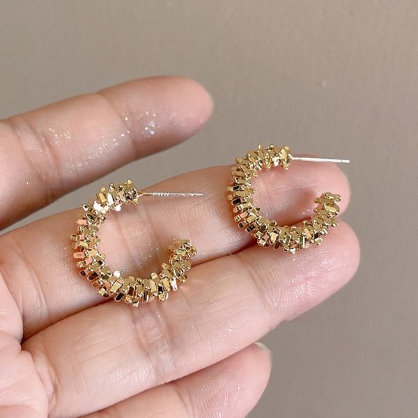 Trendy%20Gold%20Hoop%20Earrings%20for%20Women%20%7C%20Korean%20Style%20Premium%20Gold%20Plated%20Lightweight%20Earrings%20%7C%20Daily%20&%20Party%20Wear%20Jewellery%20-%20Image%203