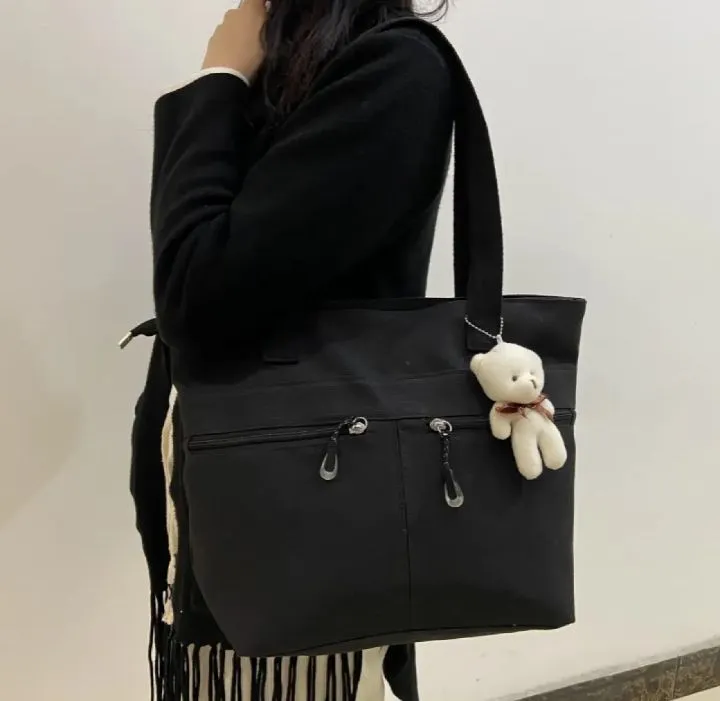 canvas%20fabric%20bags%20for%20school%20college%20university%20office%20and%20out%20door%20activities%20-%20Image%202