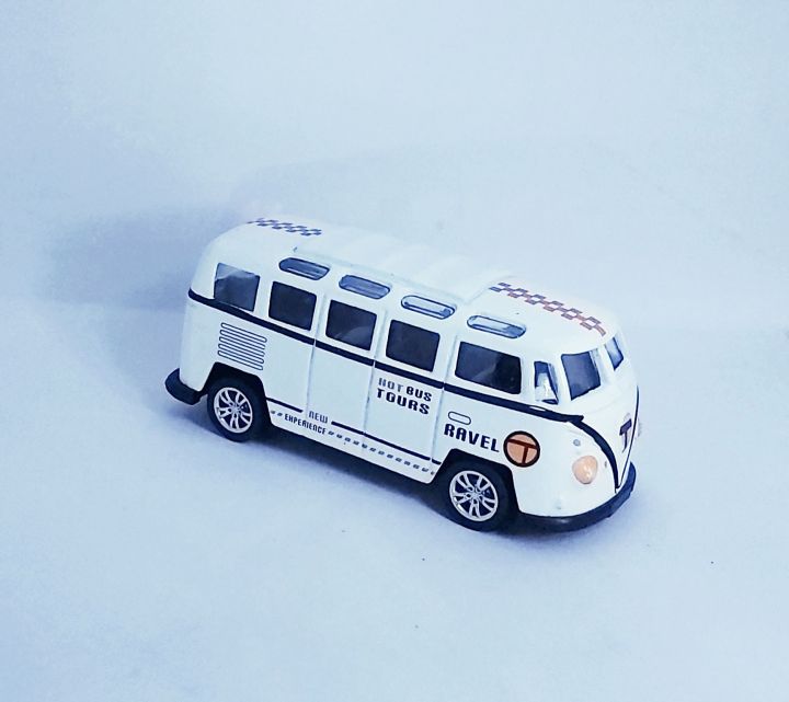 Die%20cast%20mini%20bus%20-%20Image%203