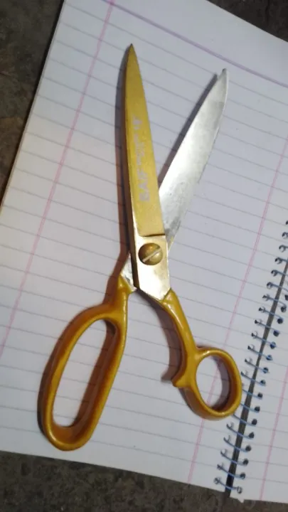 Heavy%20Duty%20Sewing%20Scissors%2010%20inch%20-%20Professional%20Stainless%20Steel%20Gold%20Tailor%20Scissor%20Shears%20for%20Fabric%20Leather%20Dressmaking%20Tailoring%20Artists%20Students%20Dressmakers%20-%20Image%204