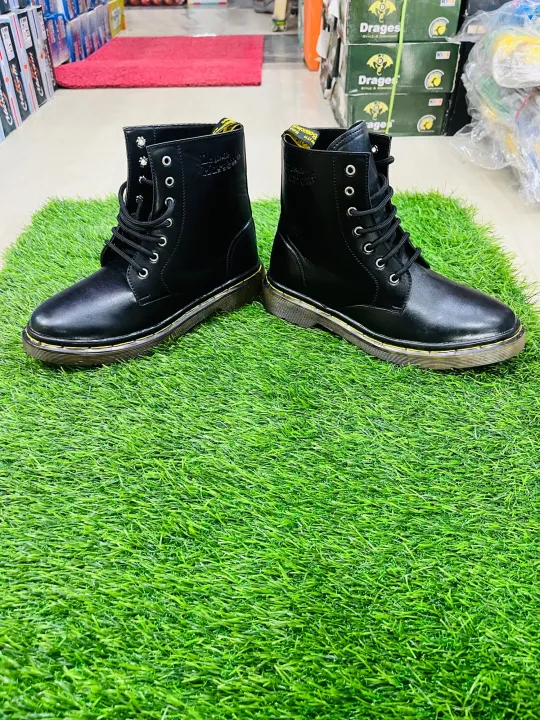 Classic%20Martin%20boot%20for%20mens%20with%20Gel%20sole%20high%20quality%20by%20sneakersitahari%20-%20Image%203