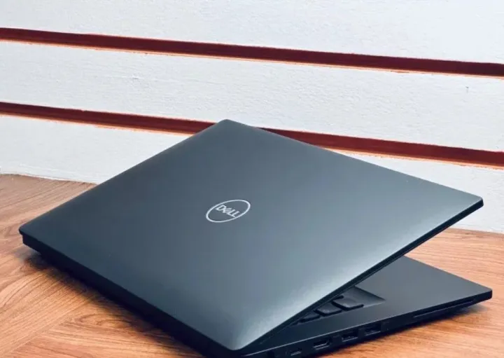 Dell%20Latitude%207490%20Core%20i5%208th%20Gen%20Laptop%20-%20Image%204