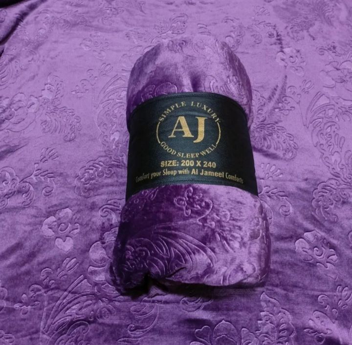 latest%20and%20stylish%20AC%20flece%20balnket%20for%20summer%20collection%20-%20Image%203