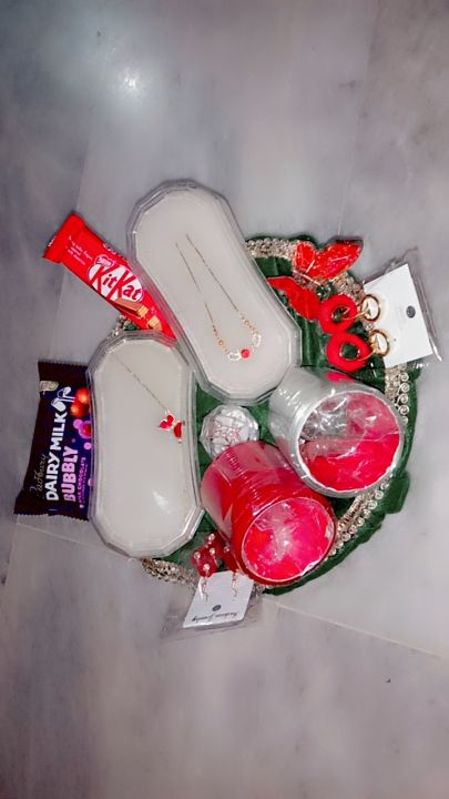 Eidi%20basket%20for%20someone%20special%20-%20Image%205