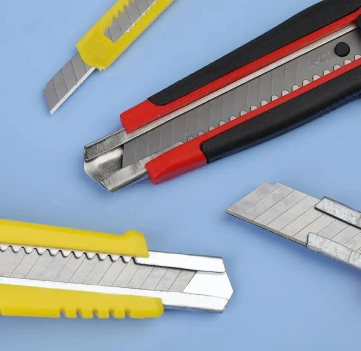 Paper%20Cutter%20Slide%20Knife%20%7C%20Plastic%20Body%20Slider%20Design%20With%20Changeable%20Blades%20Multipurpose%20Cutter%20%7C%20Strong%20Rubber%20Grip%20Paper%20Cutter%20-%20Image%202