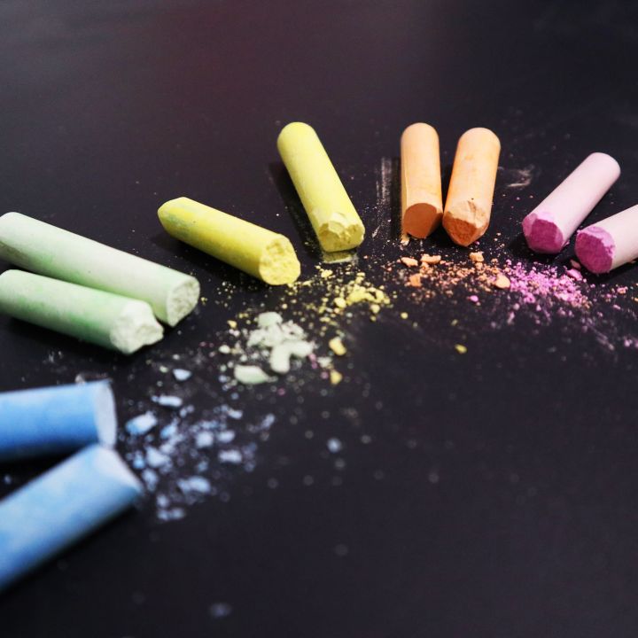 Colored%20Chalk,%20White%20Chalk,%20Chalk%20with%20Little%20Dust,%20100%20Sticks%20Per%20Box,%20Chalk%20for%20Writing%20on%20the%20Board,%20100%20Sticks%20of%20Chalk,%20Writes%20Smoothly,%20Erases%20Easily,%20Good%20Quality,%20Ready%20to%20Ship.%20-%20Image%204