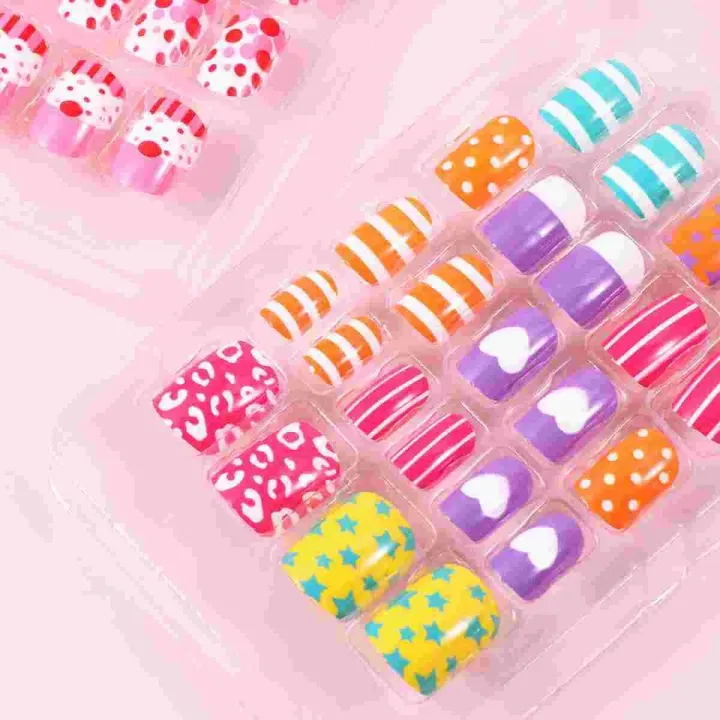 24%20pcs%20Children%20Teens%20Girls%20Nails%20Press%20On%C2%A0%20Full%20Cover%C2%A0%20Gradient%20Color%20Rainbow%20Star%20Unicorn%20Shell%20Short%20False%20Nail%20Kits%20for%20Kids%20Teenager%20Girls%20with%20Glue%20stickers%20Nails%20for%20girls%20-%20Image%205